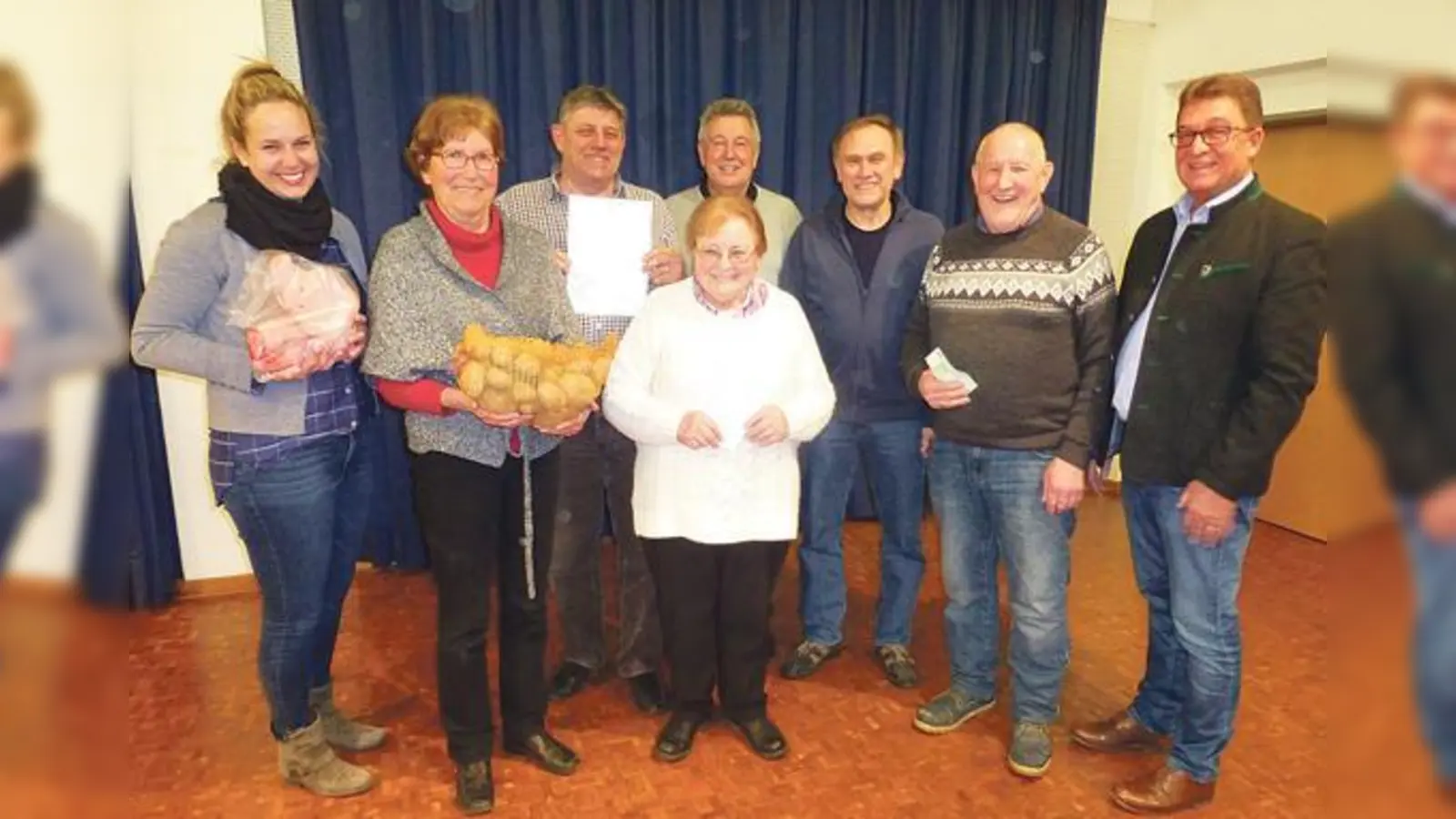 Die Preisträger (v. l. n. r.): Melanie Ebenhöh, Annemarie Gehr, Franz Kleingütl, Rosemarie Hoffmann, Georg Rittler, Hans Niedermaier, Walter Kindermann und Roland Frick.	  (Foto: VA)