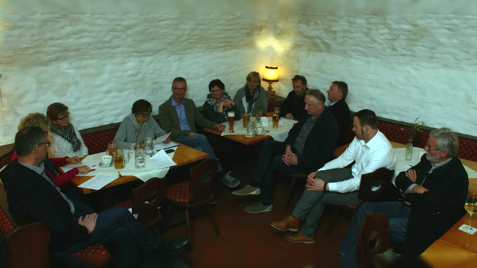 Gemütlich sieht es aus, wenn der Förderverein der Marie-Pettenbeck-Schule Jahreshauptversammlung abhält. Bei seinen Aktivitäten haben sich die Vereinsmitglieder im vergangenen Jahr alles andere als zurückgelehnt. (Foto: kw)