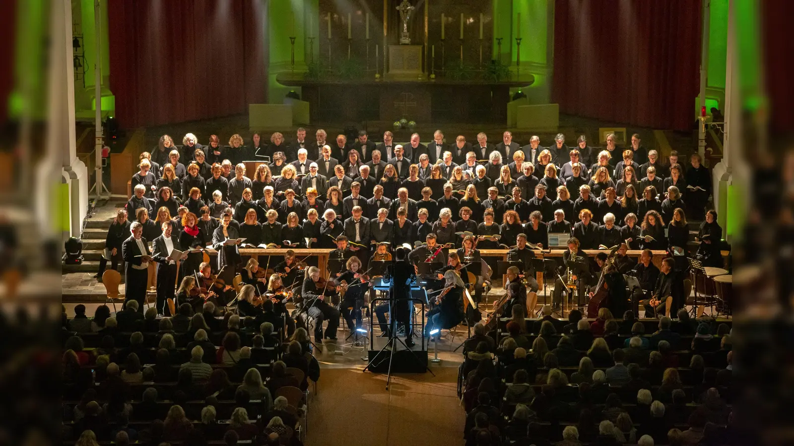 Joseph Chor München, Vokalensemble St. Joseph und Freies Landesorchester Bayern unter Leitung von Thomas Scherbel führen den "Elias" auf. (Foto: Robert Kiderle)