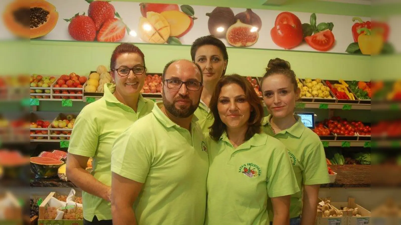 Immer für die Kunden da: Halit und Dilek Kaya und ihr Team. (Foto: Claudia Becker/ Germeringer Anzeiger)