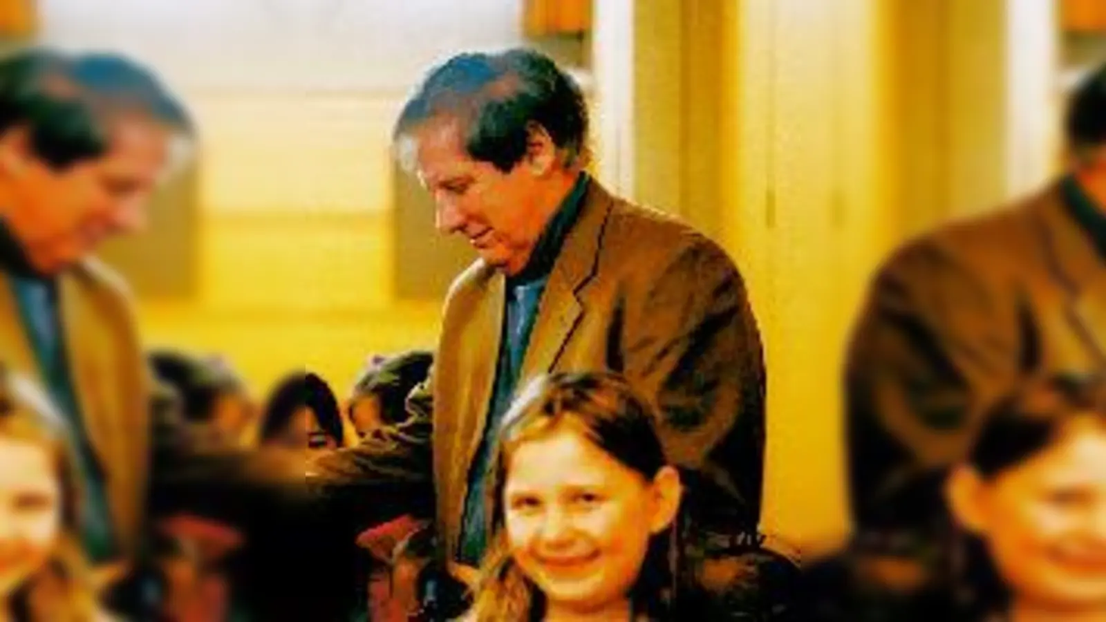 Helmut Zöpfl gewann schnell die Gunst seines jungen Publikums.	 (Foto: Wolfert-Fuchsreiter)