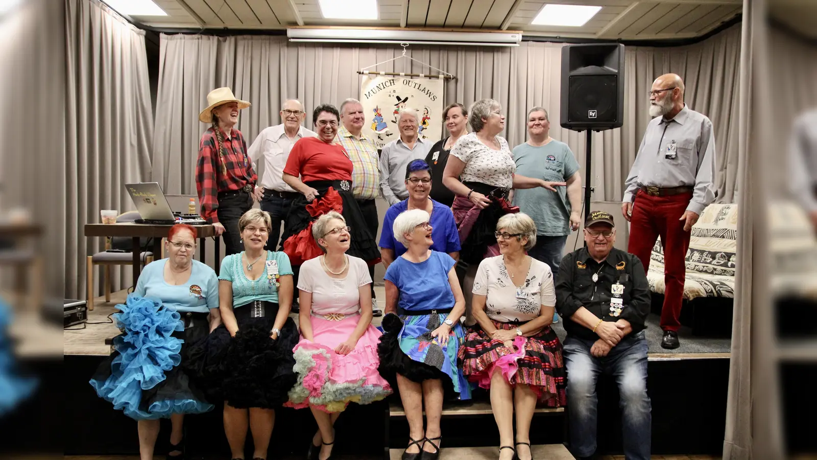 Der „Munich Outlaws Square Dance Club e.V.“ hat aktuell 60 Mitglieder und tanzt im Bürgersaal am Westkreuz.  (Foto: us)
