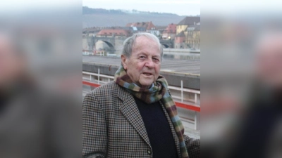 Leo Ernstberger, ehemaliger Direktor des Kurt-Huber-Gymnasiums in Gräfelfing. Die Aufnahme wurde im November 2009 in Würzburg gemacht. (Foto: privat)
