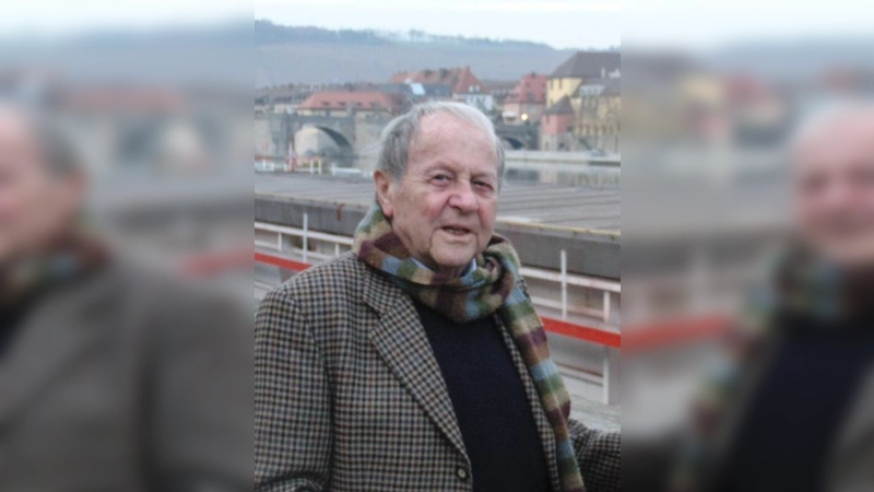 Leo Ernstberger, ehemaliger Direktor des Kurt-Huber-Gymnasiums in Gräfelfing. Die Aufnahme wurde im November 2009 in Würzburg gemacht. (Foto: privat)
