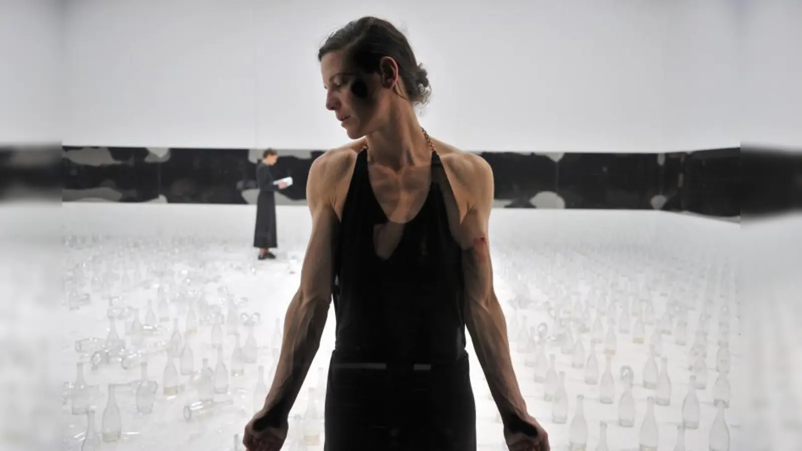 Bibiana Beglau ist „Petra von Kant”. (Foto: ©Hans Jörg Michel)