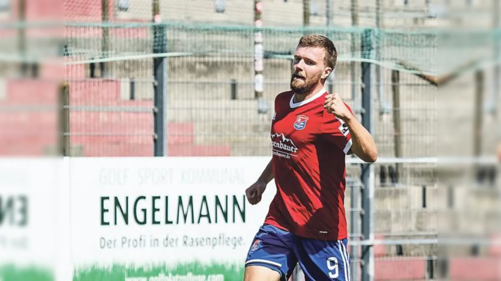 Trifft nach Belieben: Stürmer Stephan Hain erzielte im Auswärtsspiel gegen Bayreuth seine Saisontore 15 und 16  in nur 14 Einsätzen.	 (Foto: Christian Riedel)