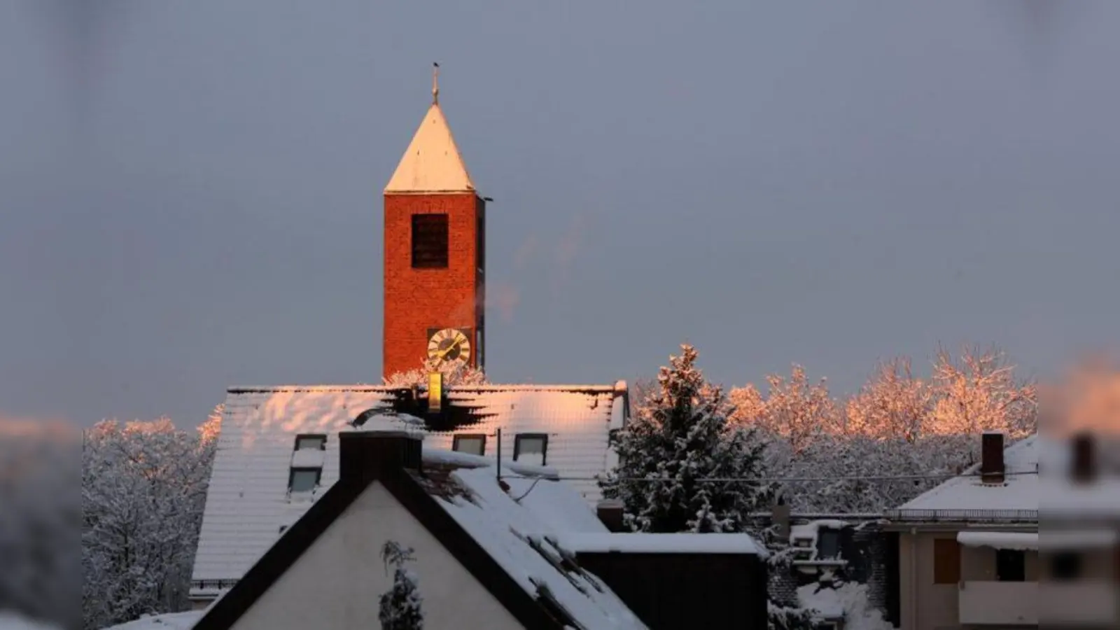 „Laim 8.07 Uhr” - Eine Fotografie aus dem Laimer Kalender 2013: In ganz besonderer Weise fängt Josef Stöger die morgendliche Stimmung ein. (Foto: pi)