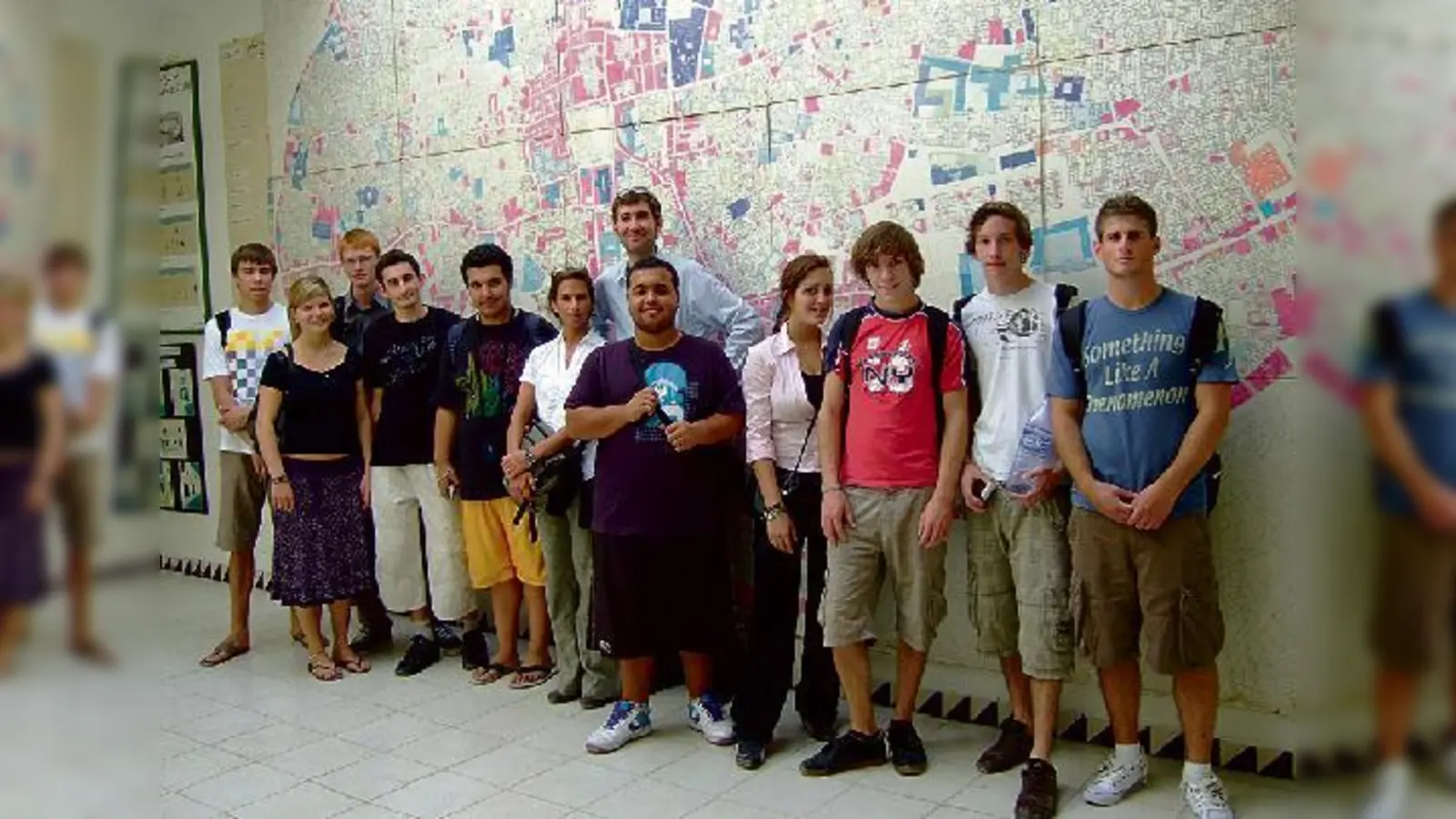 Sammelten unvergessliche Eindrücke: Jonas Rieke, Melanie Bräu, Thomas Pirzer, Sebastian Hess, Amir Ferdjani, Begleiterin Denise Scherk, Lehrer Jens Willhart, Mahjoub Ferdjani, Rebecca Wnendt, Martin Scheel, Michael Scheel und Daniel Wünsch.	 (Foto: Privat)