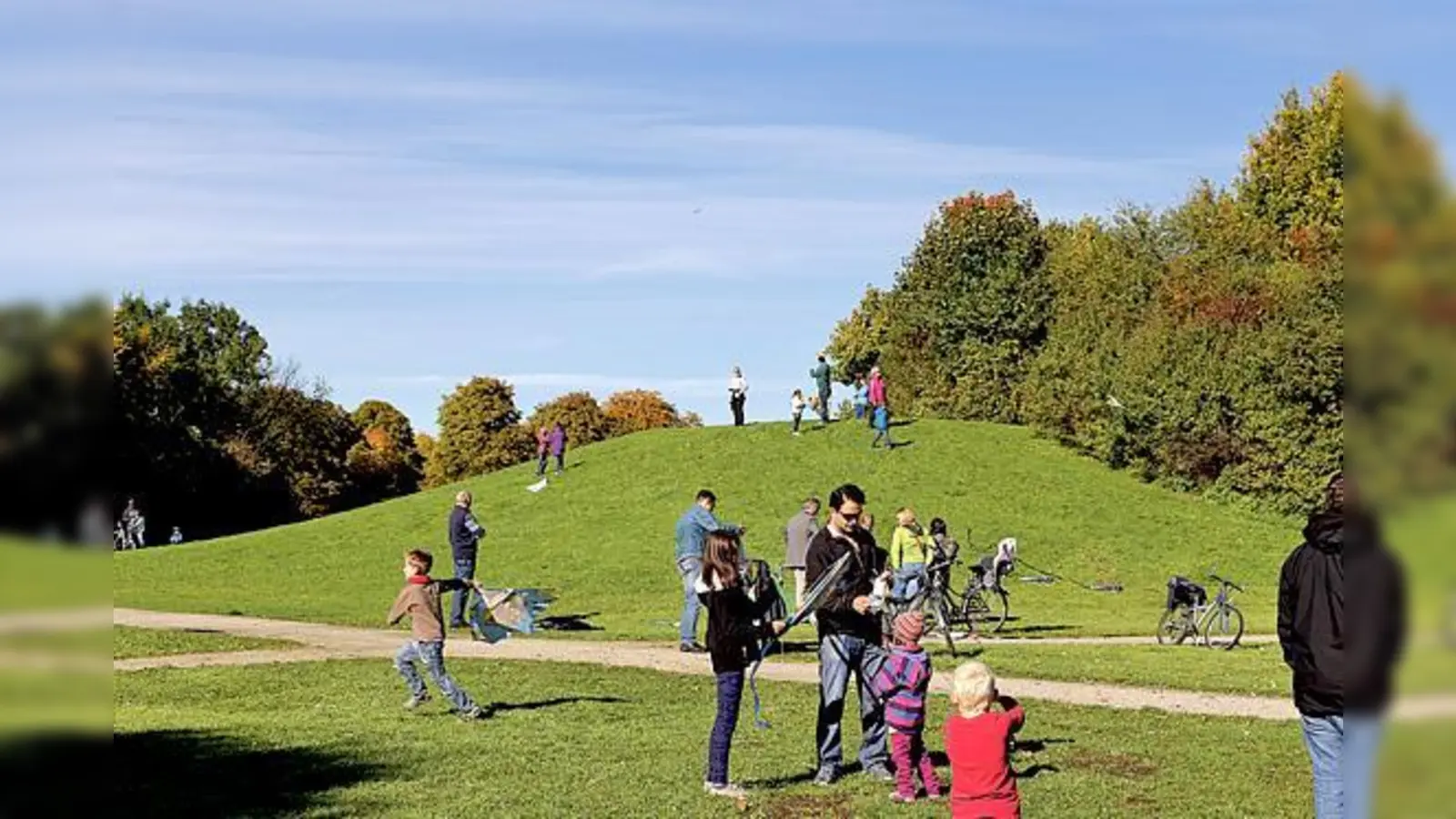 Viele Familien nahmen das Angebot an. Der Wind wehte günstig für den Freizeitspaß. 	 (Foto: VA)