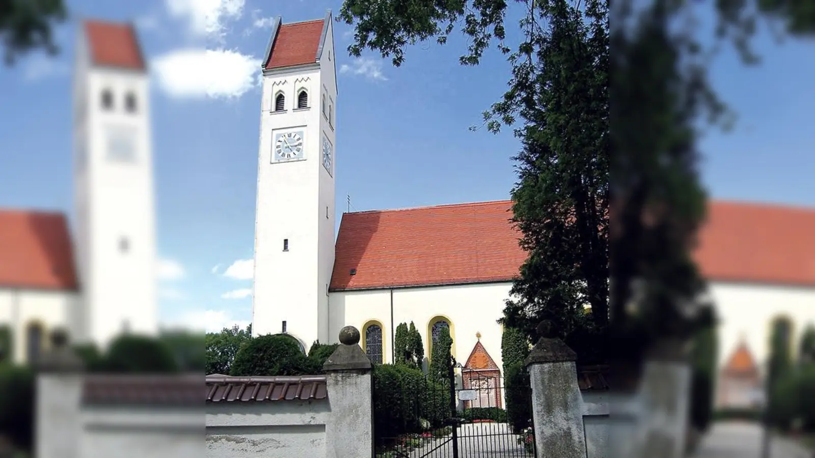 Die Oberföhringer Kirche St. Lorenz.	 (Foto: Rufus46, CC BY-SA 3.0)