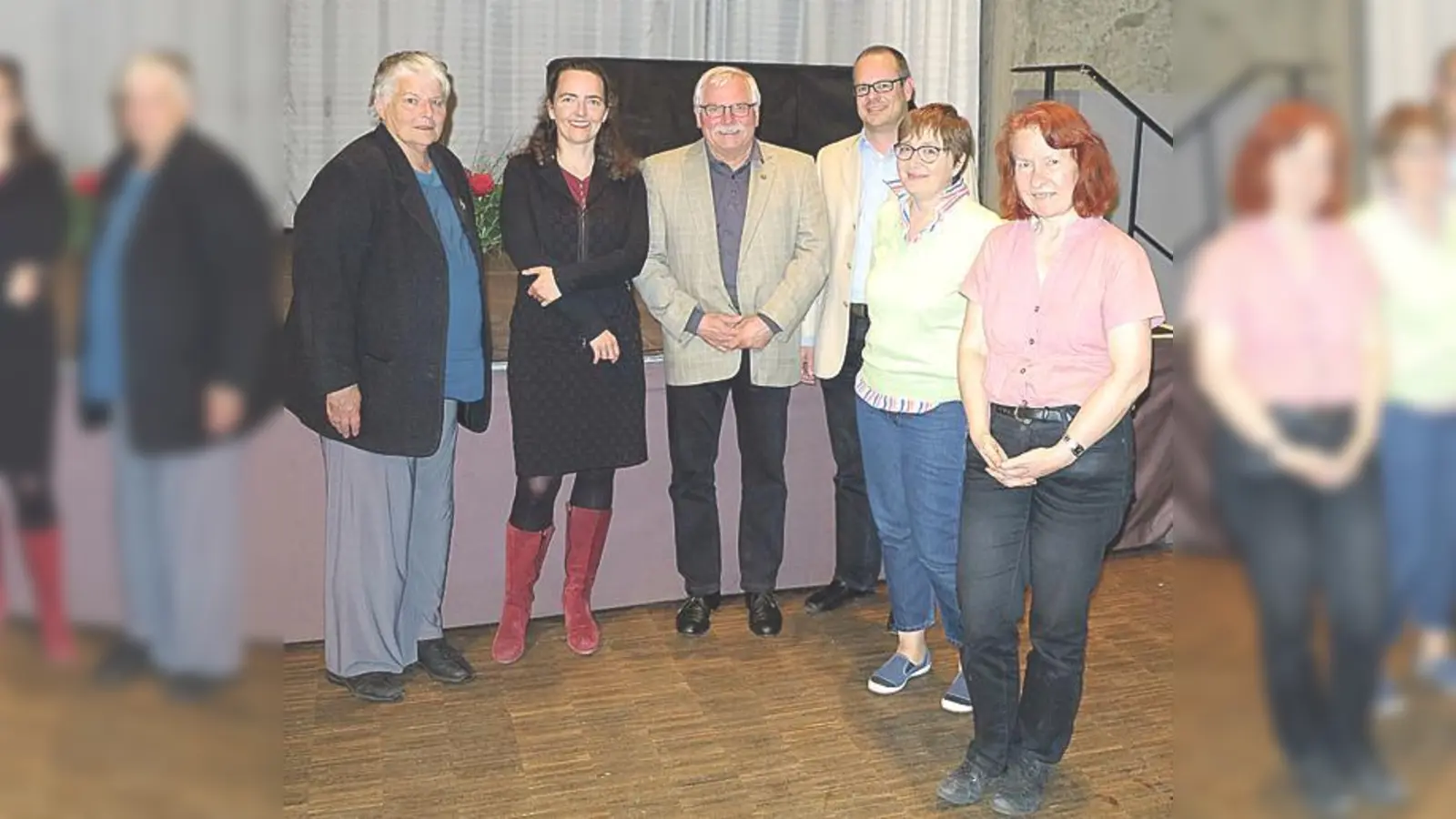 Wohin steuert die Fördermittelpolitik des BA 15? Der Vorstand: Maren Salzmann-Brünjes und Susan Beer (beide SPD), Otto Steinberger und Stefan Ziegler, CSU; Stephanie Bachhuber, FDP und Eva Döring, Grüne (v. l.).	 (Foto: bus)