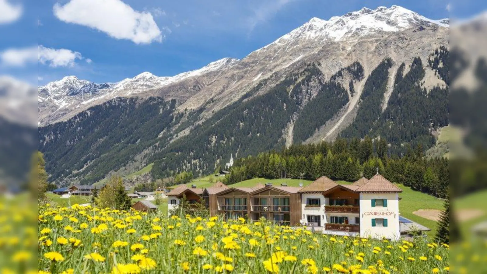 Herrliche Lage im idyllischen Eisacktal: Das Hotel Gassenhof finden die Gäste die richtige Mischung aus Spannung und Entspannung. (Foto: Hotel Gassenhof)
