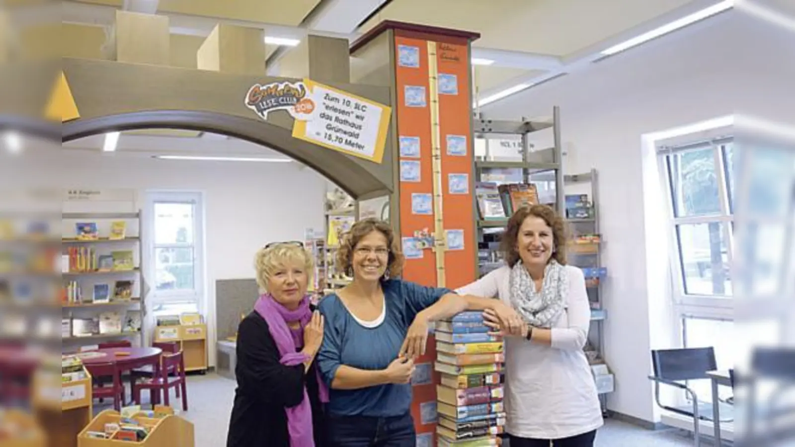 Ingrid Pohl, Ute Kapuschinksi und Gabriele Oswald von der Gemeindebibliothek Grünwald freuen sich auf viele Teilnehmer beim 10. SLC.	 (Foto: hw)