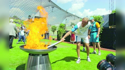 Er hatte riesige Angst, zu stolpern: 1972 trug Günther Zahn als Schlussläufer die Fackel ins Olympiastadion und entzündete das olympische Feuer.  (Foto: Mühlberger)