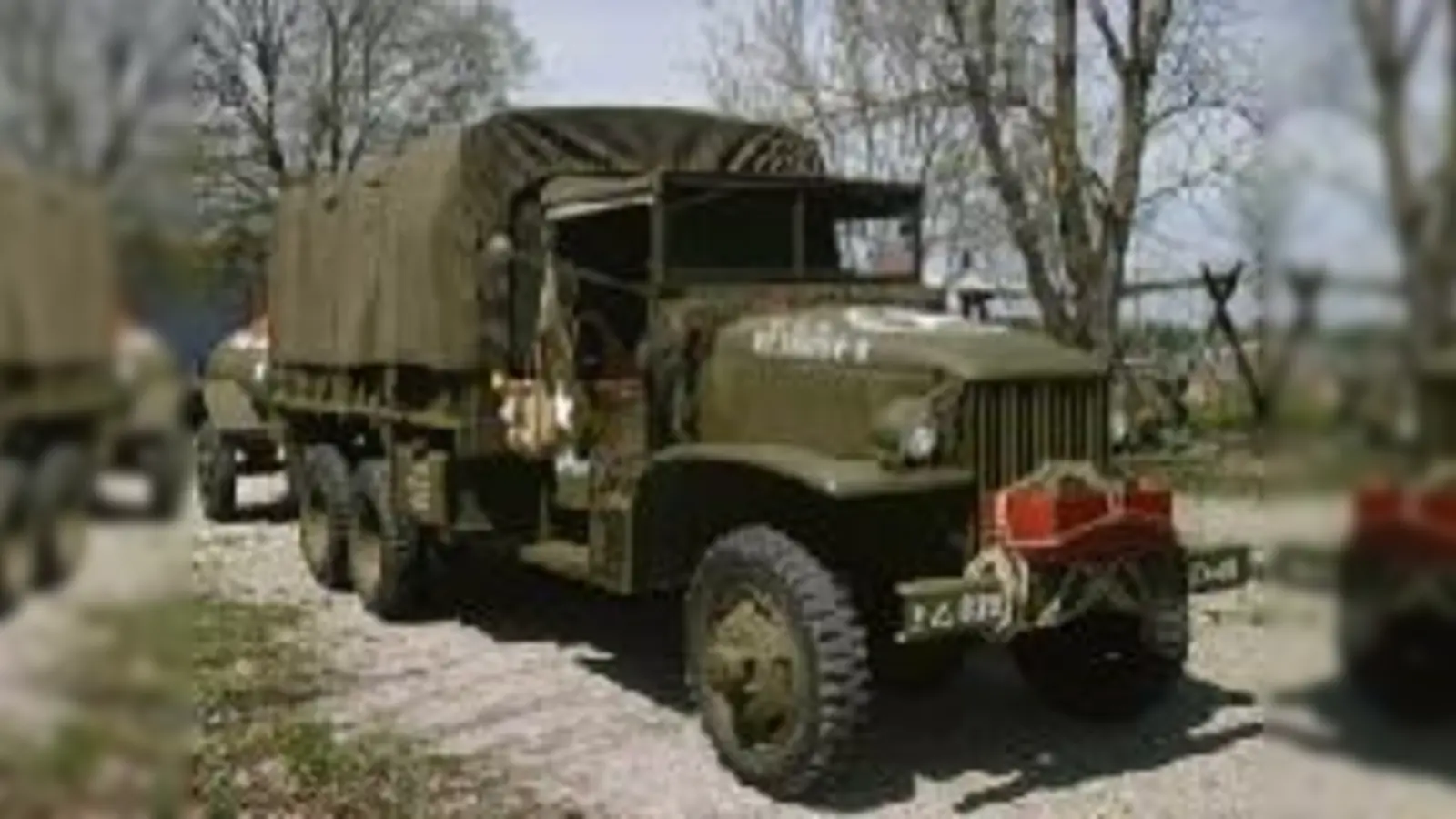 Historische Maschinerie: Zum Erinnerungstag fährt ein US-Militärkonvoi nach Unterschleißheim.  (Foto: VA)