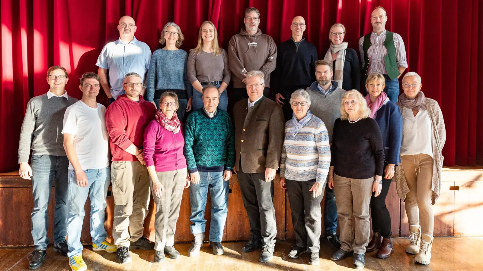 Die UWG hat 20 Kandidatinnen und Kandidaten für den Gemeinderat aufgestellt. (Foto: UWG / Andrea Jaksch)