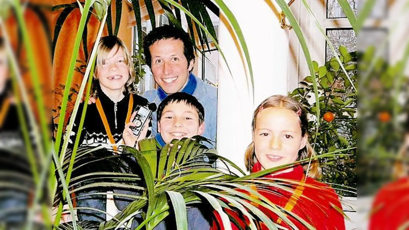 Die Kinderreporter der Südpolstation und Willi Weitzel, der seinen Kinofilm vorstellte.	 (Foto: Feierwerk e.V.)