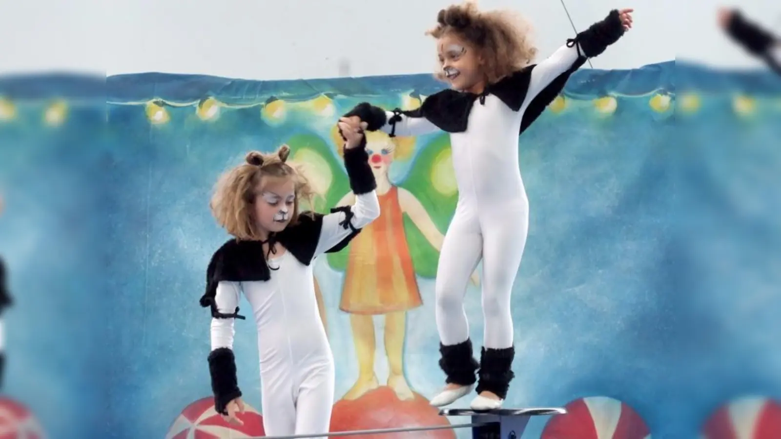 Bereit zum Balanceakt - LILALU bietet eine große Auswahl an Ferienkursen für Kinder in Bereichen wie Sport, Zirkus, Theater, Tanz und Musik. (Foto: Nicole Richter)