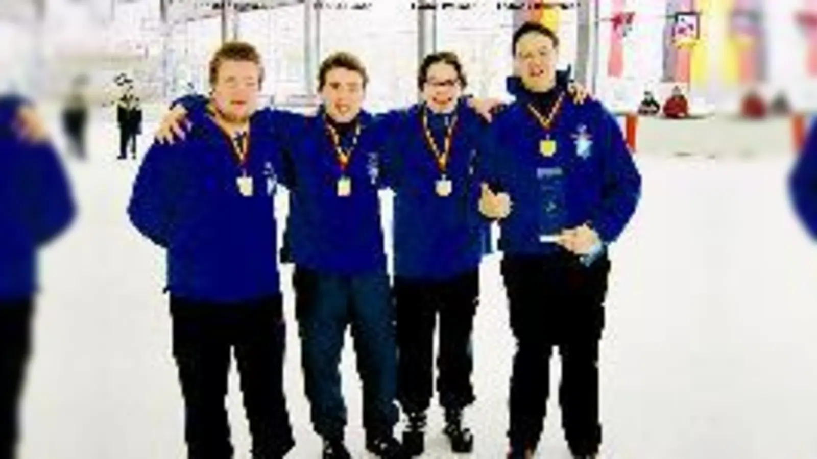 Gestatten? Deutscher Meister 2004: Christian Dücker, Markus Egner, Florian Wagner und Andreas Schwaiger (v. li.) vom SV Helios Daglfing.	 (Foto: Privat)