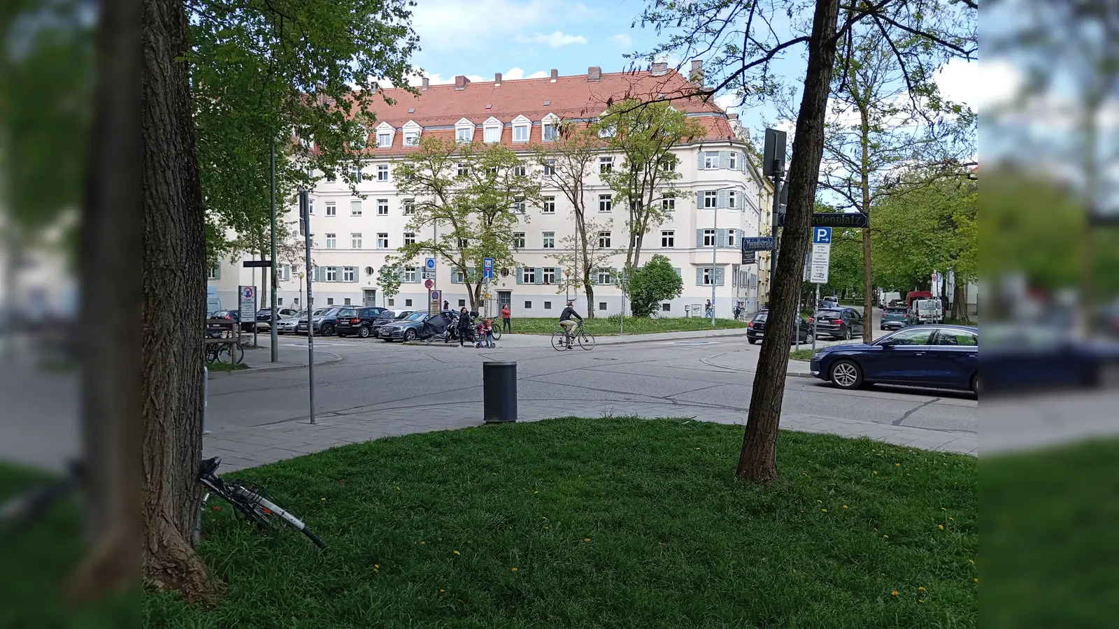 An der Ostseite der Meindstraße, direkt südlich der Straße Margaretenplatz, wird eine Fahrradabstellanlage auf der Straße errichtet.  (Foto: tje)