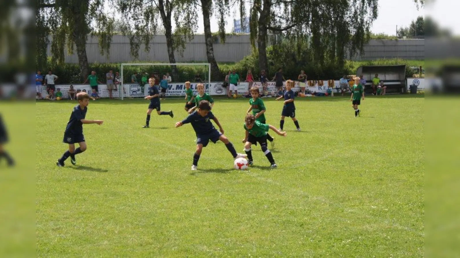 Der TSV Allach 09 hat 450 Mitglieder und unterhält an der Enterstraße 55 zwei Rasenplätze. (Foto: sb)