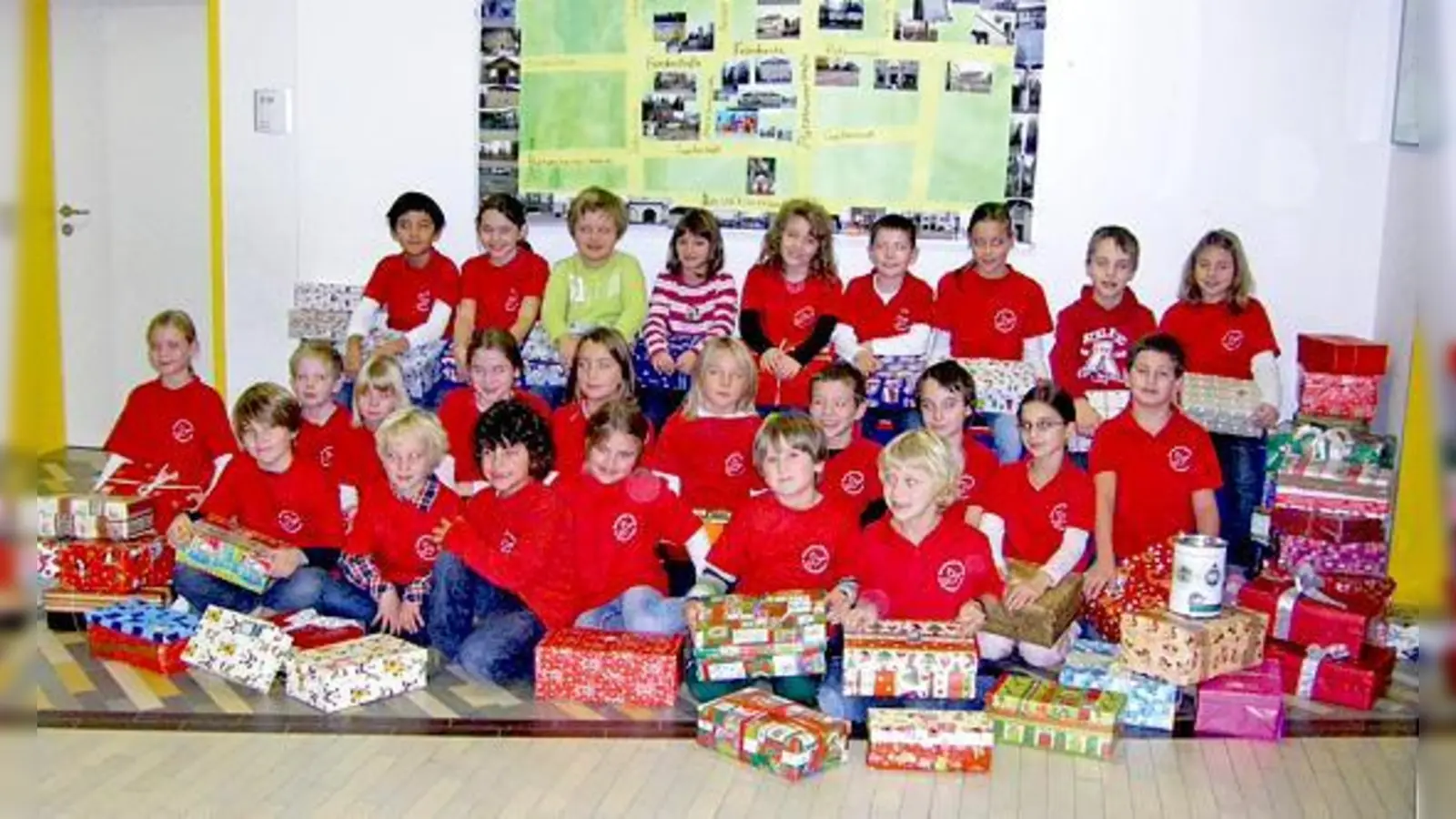 Mit rund 80 Geschenken beteiligten sich die Schüler an der Aktion »Weihnachten im Schuhkarton«.	 (Foto: Christine Sarker)