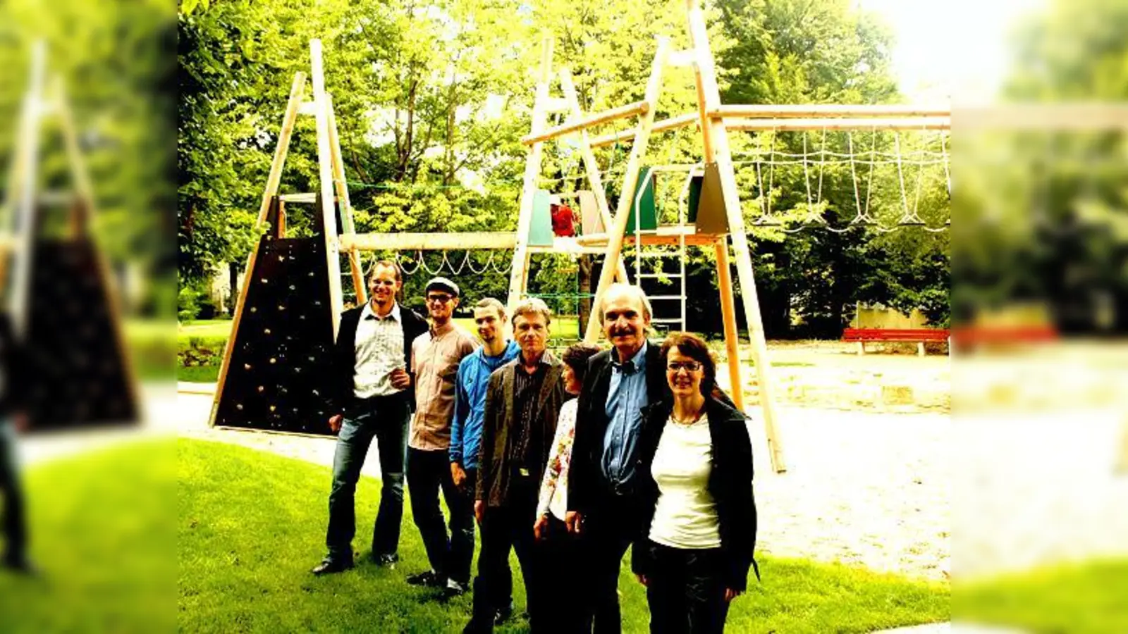 Landschaftsarchitekt Thomas Beyhl, Martin Baumgartner und Daniel Karwinkel von AKA, Architekt Thilo Mittag, Cornelia Stadler und Ulrich Rauh vom Baureferat und Meike Schmidt von der Sozialen Stadt Ramersdorf und Berg am Laim (v. li.).  (Foto: js)
