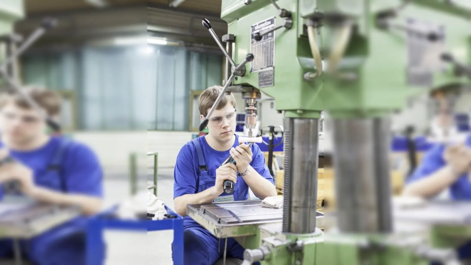 Vielseitiger Wirtschaftsbereich: Das Handwerk bietet über 130 Ausbildungsberufe. (Foto: HWK)