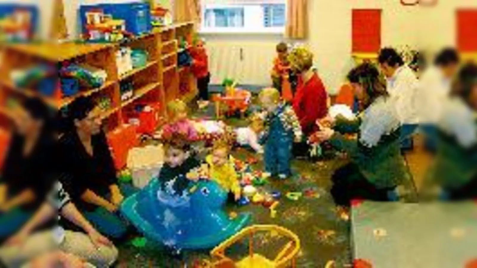 Im Offenen Treff des Müttertreffs Moosach können Kinder zusammen spielen, während die Eltern Kontakte knüpfen und Erfahrung austauschen können. (Foto: ta)