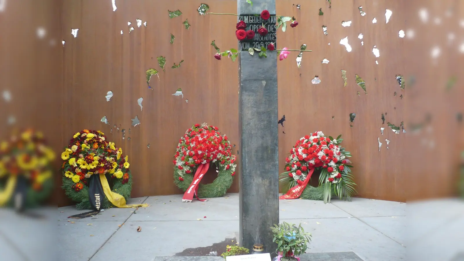 Das Denkmal am Ort des Oktoberfest-Attentats ist im September 2008 eingeweiht worden. (Foto: gemeinfrei)