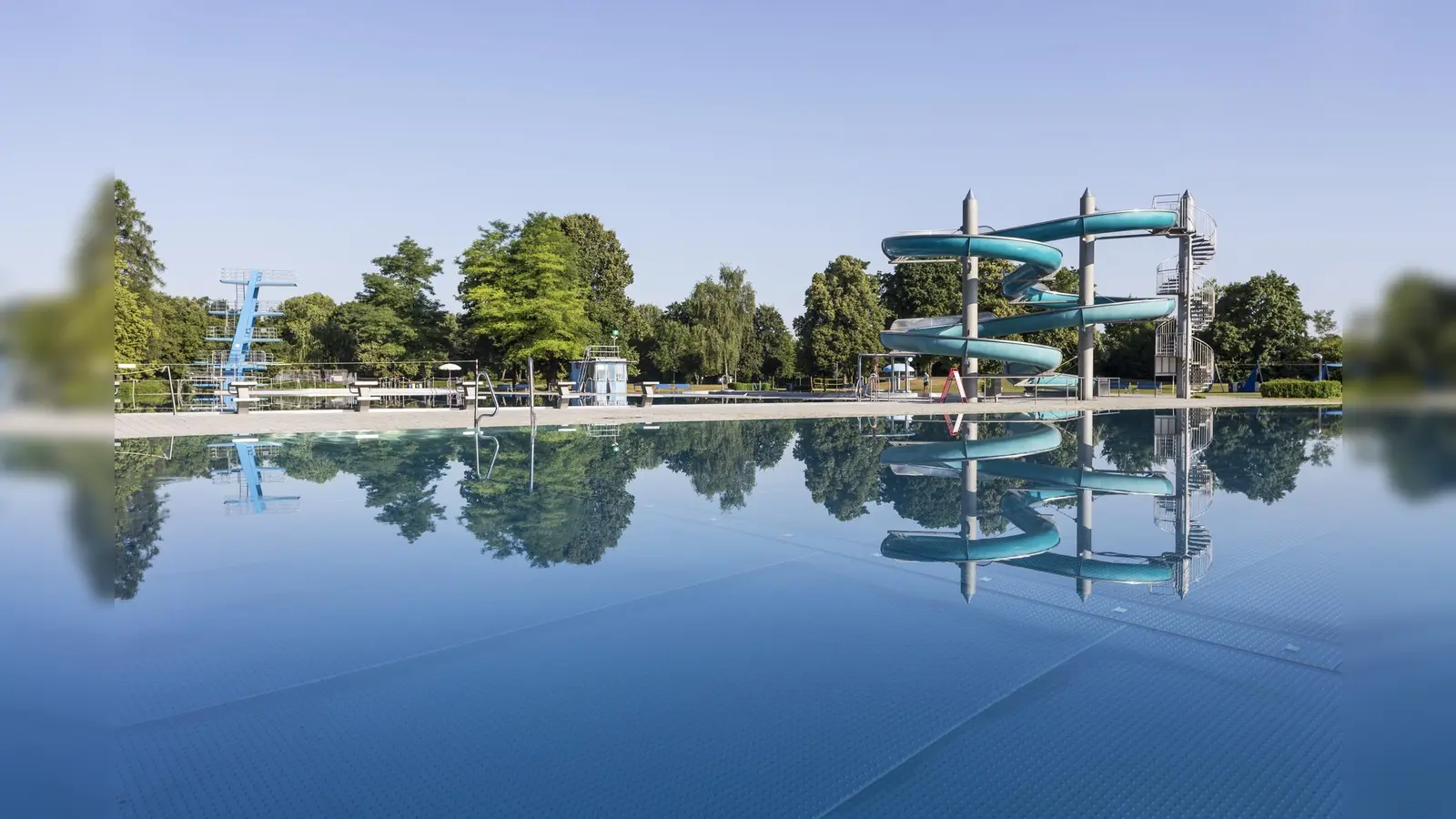 Auf dem Gelände des Michaelibads wird eine Geothermieanlage errichtet, die später einmal für 75.000 Münchner Wärme liefern soll.  (Foto: Robert Götz/SWM)