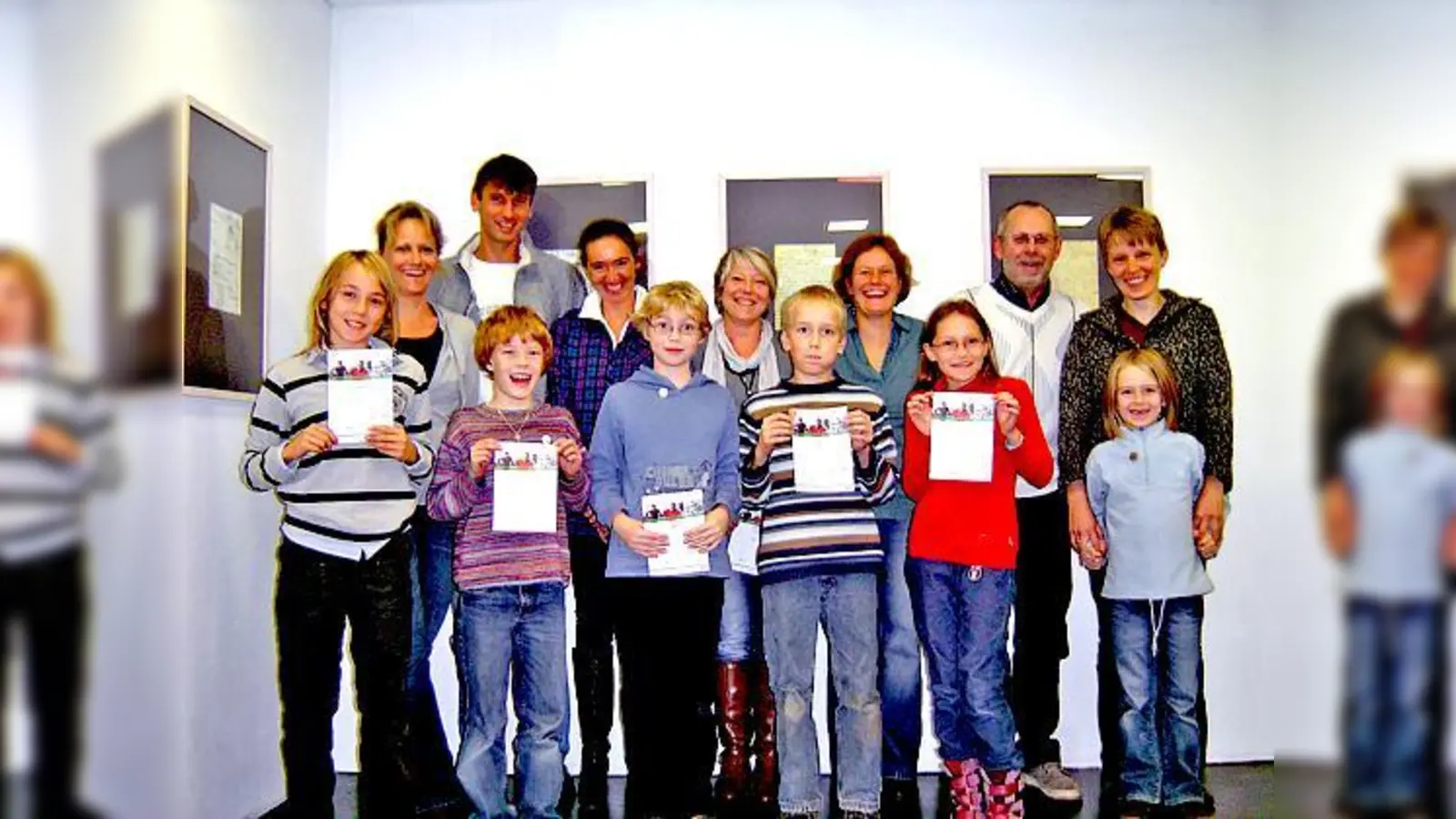 Nach dem Training der Erfolg: die stolzen Sportler mit ihren Abzeichen.	 (Foto: Privat)