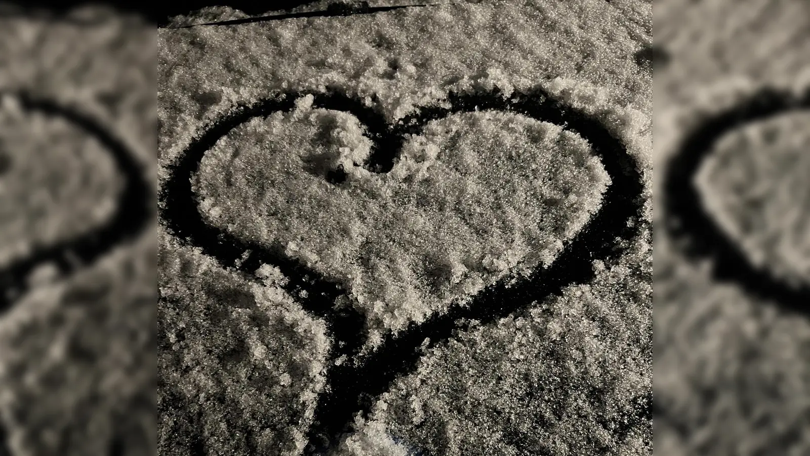 Um die Liebe, das älteste Thema der Welt, geht es in den Geschichten, die in der Gemeindebücherei vorgelesen werden. Dazu gibt es Akkordeonmusik.  (Foto: cba)