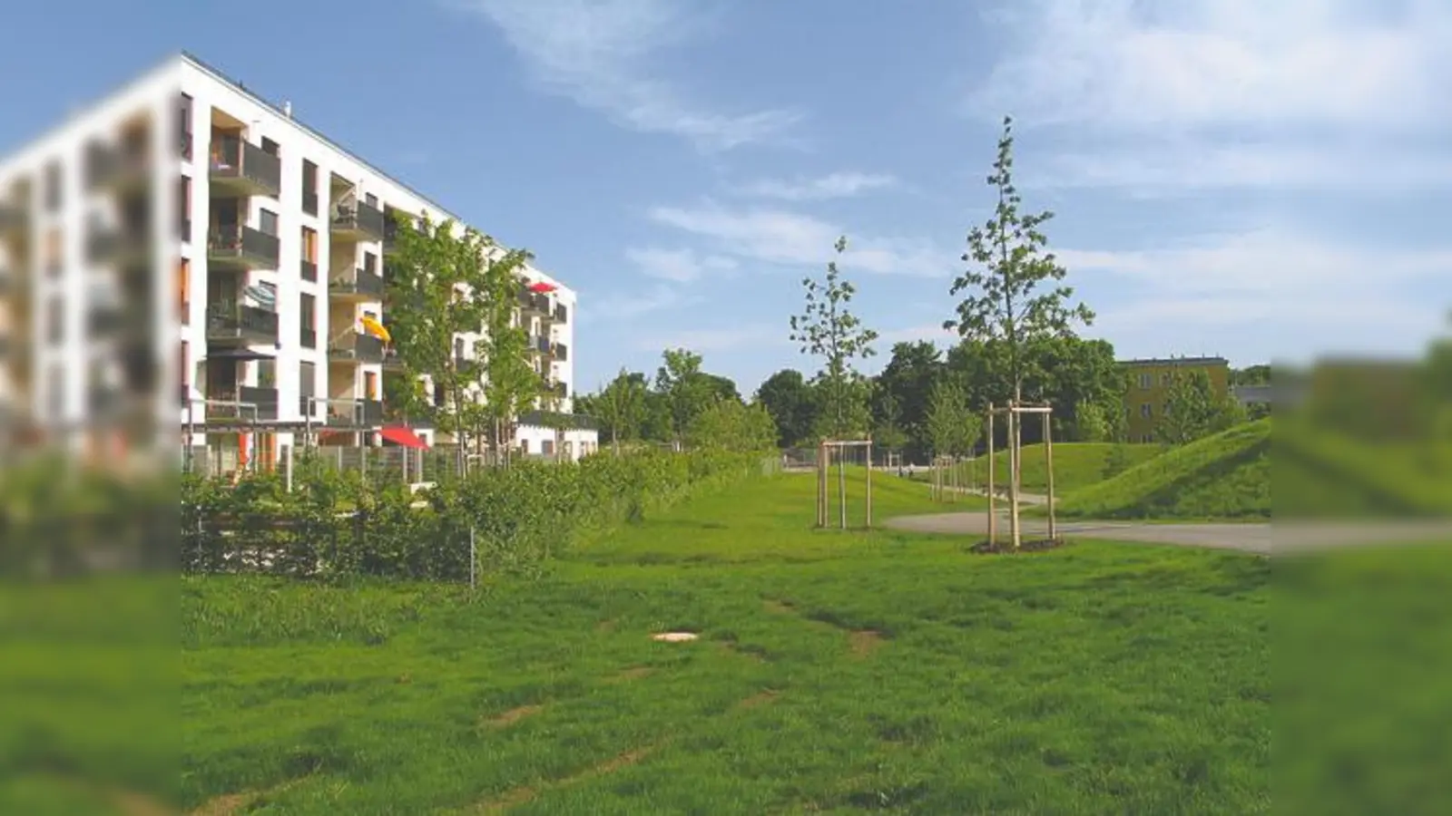 Unter dem Titel »Neues Wohnen braucht der Mensch« führt Christa Lippmann durch den Ackermannbogen. 	 (Foto: VA)