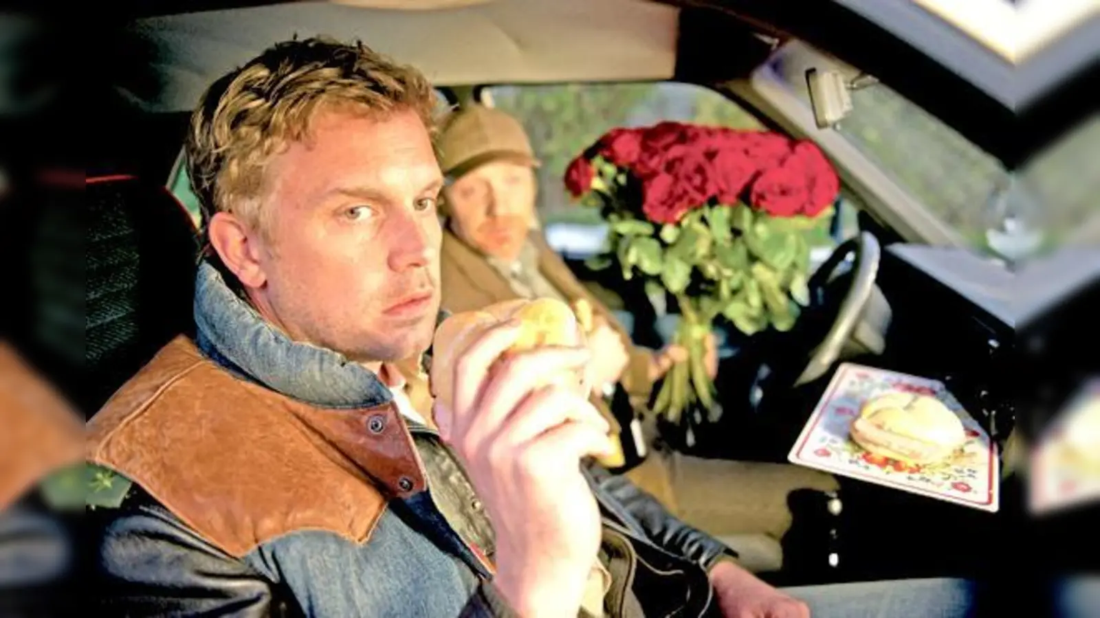 Bizarre Todesfälle in Niederkaltenkirchen: Der Provinzpolizist Franz Eberhofer alias Sebastian Bezzel ermittelt wieder. 	 (Foto: © 2014 Constantin Film Verleih GmbH)