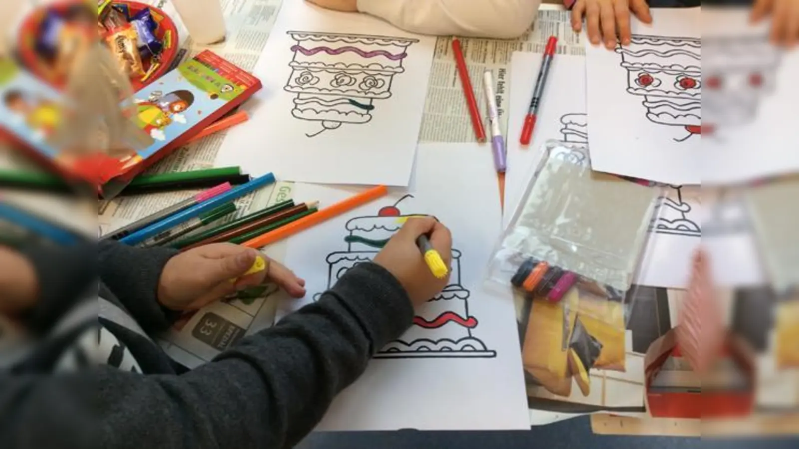 Malwettbewerbe gibt es viele. Doch beim Malwettbewerb der Stadtbibliothek Allach-Untermenzing können Kinder Bilder von ihrem Stadtteil nach ihren Vorstellungen gestalten.	 (Foto: VA)