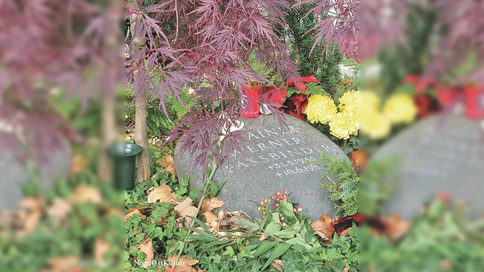 Das Grab von Rainer  Werner Fassbinder auf dem Friedhof St. Georg. 	 (Foto: NordOstKultur)