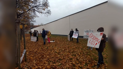 Mitglieder von SPD und Jusos, Bündnis 90/Die Grünen veranstalteten eine Gegendemo zur 089-Querdenkerdemo. (Foto: Privat)