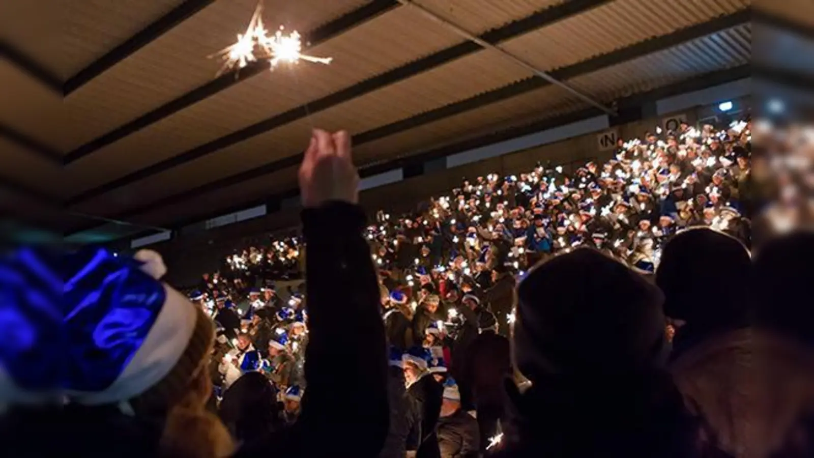 Adventssingen im Grünwalder Stadion (Foto: red)