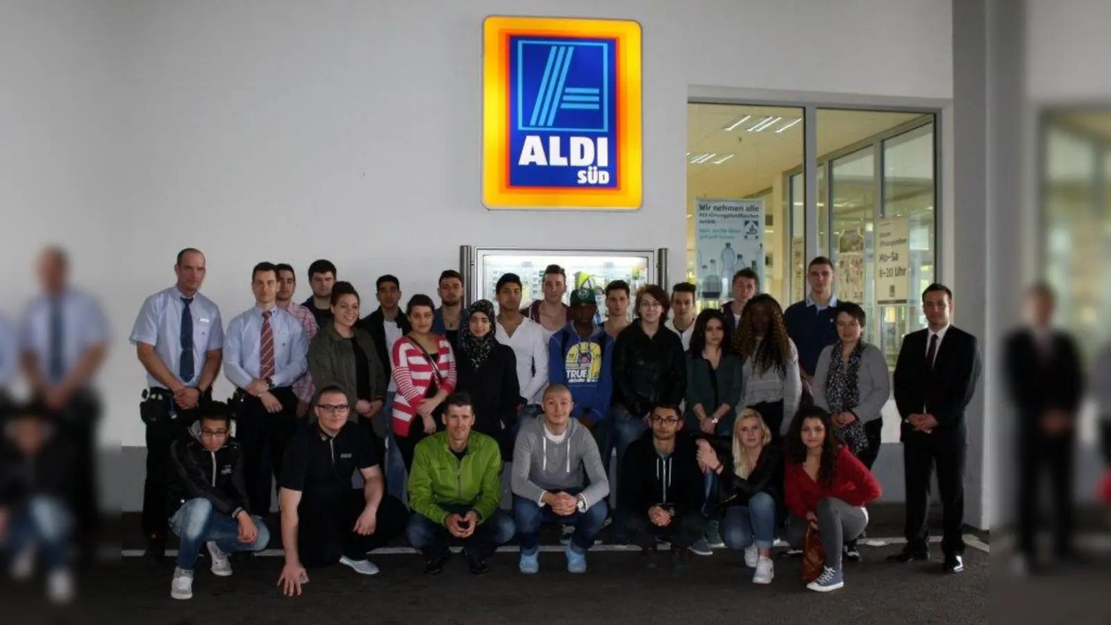 Insgesamt nahmen 20 Jugendliche am Praxistag in der ALDI SÜD Filiale in der Stockacher Straße teil. (Foto: sb)