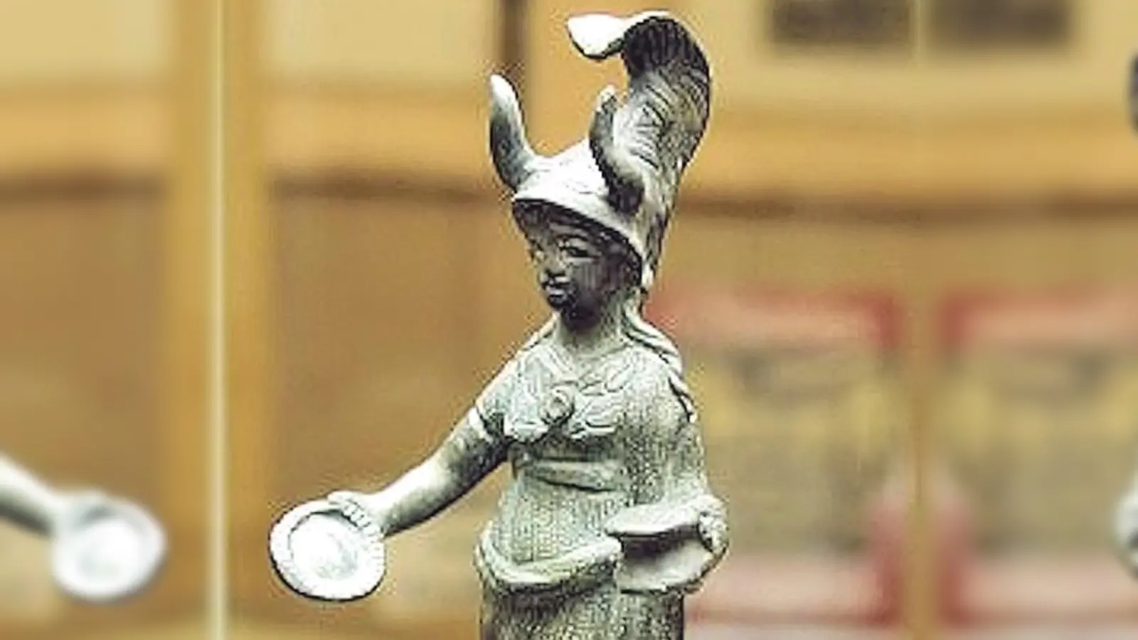 Statuette der Göttin Athene oder Minerva, gefertigt um das Jahr 100 v. Chr. 	 (Foto: AschheiMuseum)