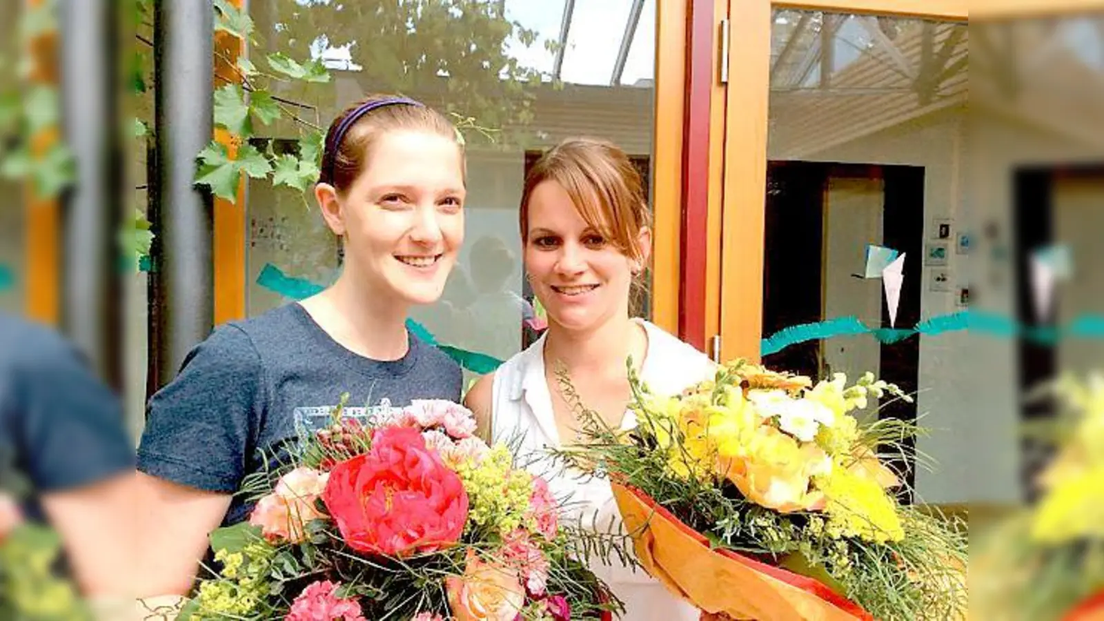 Julia Meyer (links) und Sabrina Reuther, die neue Leiterin des Kinderhauses.	 (Foto: Privat)