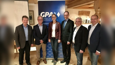 Dr. Wilhelm Fischer, Dr. Karl Breu, Alexandra Bertl, Bernhard Seidenath, Reinhold Huber und Dr. Steffen Günther (von links). (Foto: GPA)