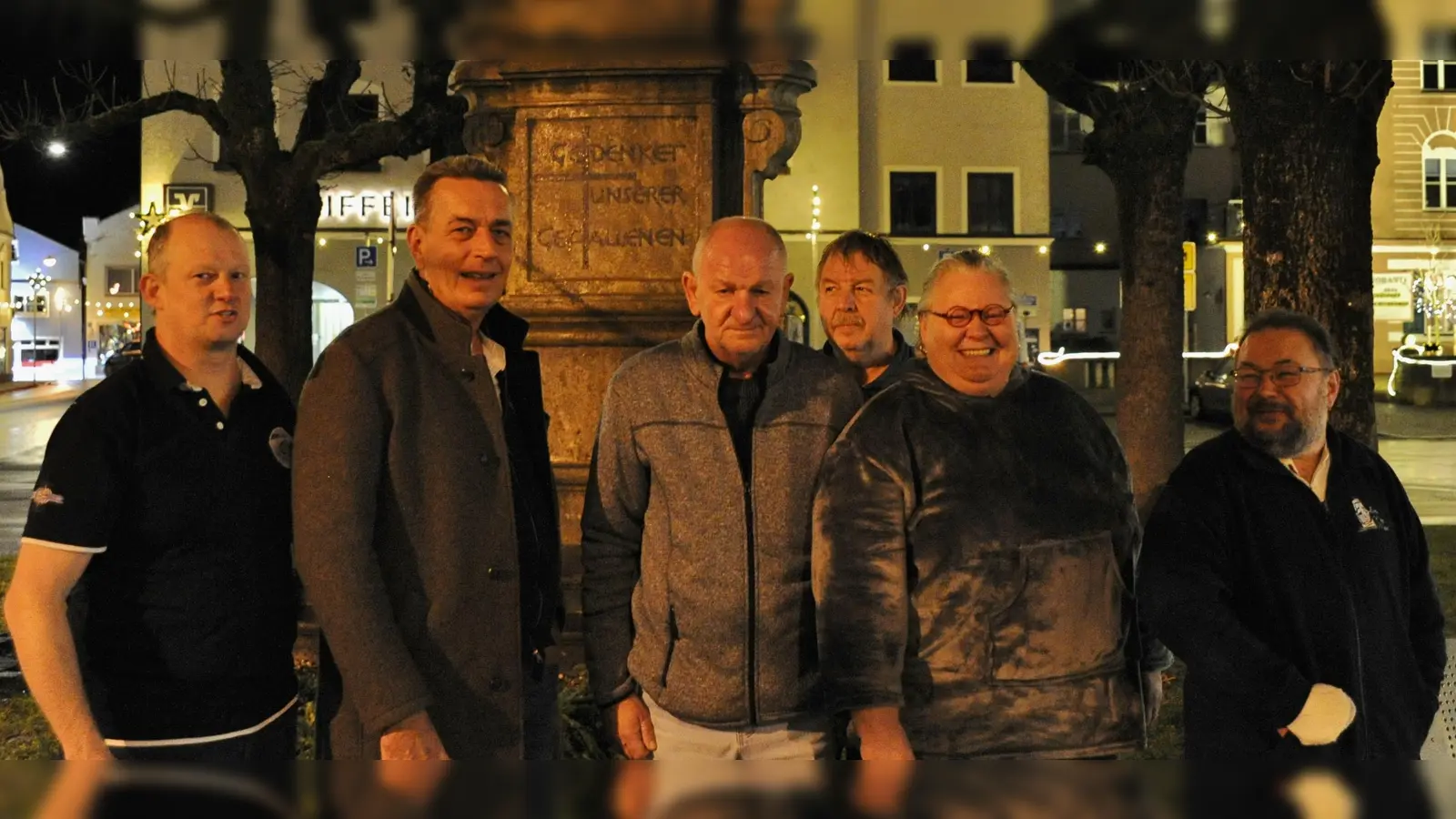 Der Grafinger Ortsvorstand: Markus Huber, Walter Schmidtke, Andreas Franz, Günter Baumgartner, Martina Niceta und Josef Gessler (v. li.). (Foto: Bayernpartei)