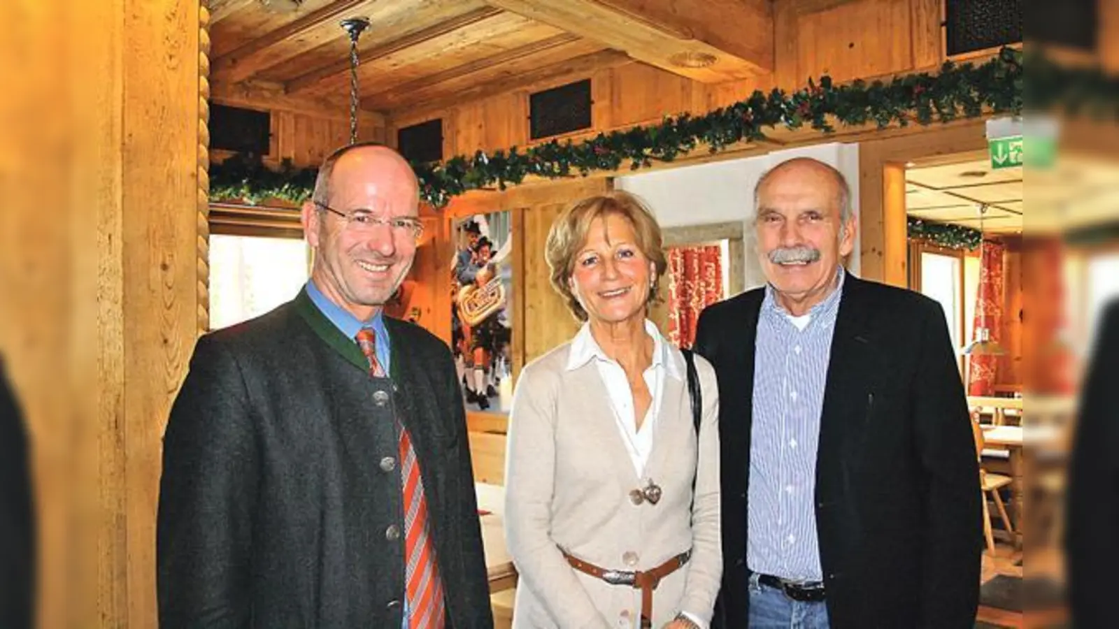 Lutz Spandau (l.), Petra Lejeune-Grub und Hermann Grub wollen einen Tunnel durch den Englischen Garten. Die Kosten soll eine Studie klären. 	 (Foto: js)