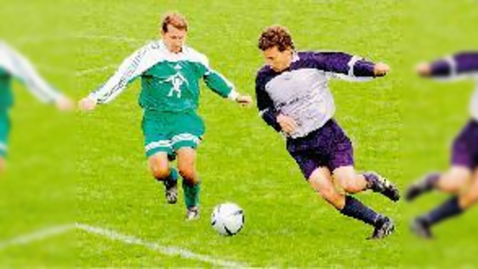 Der agile Florian Forstmeier (re.) konnte den Führungstreffer markieren.	 (Foto: Verein)