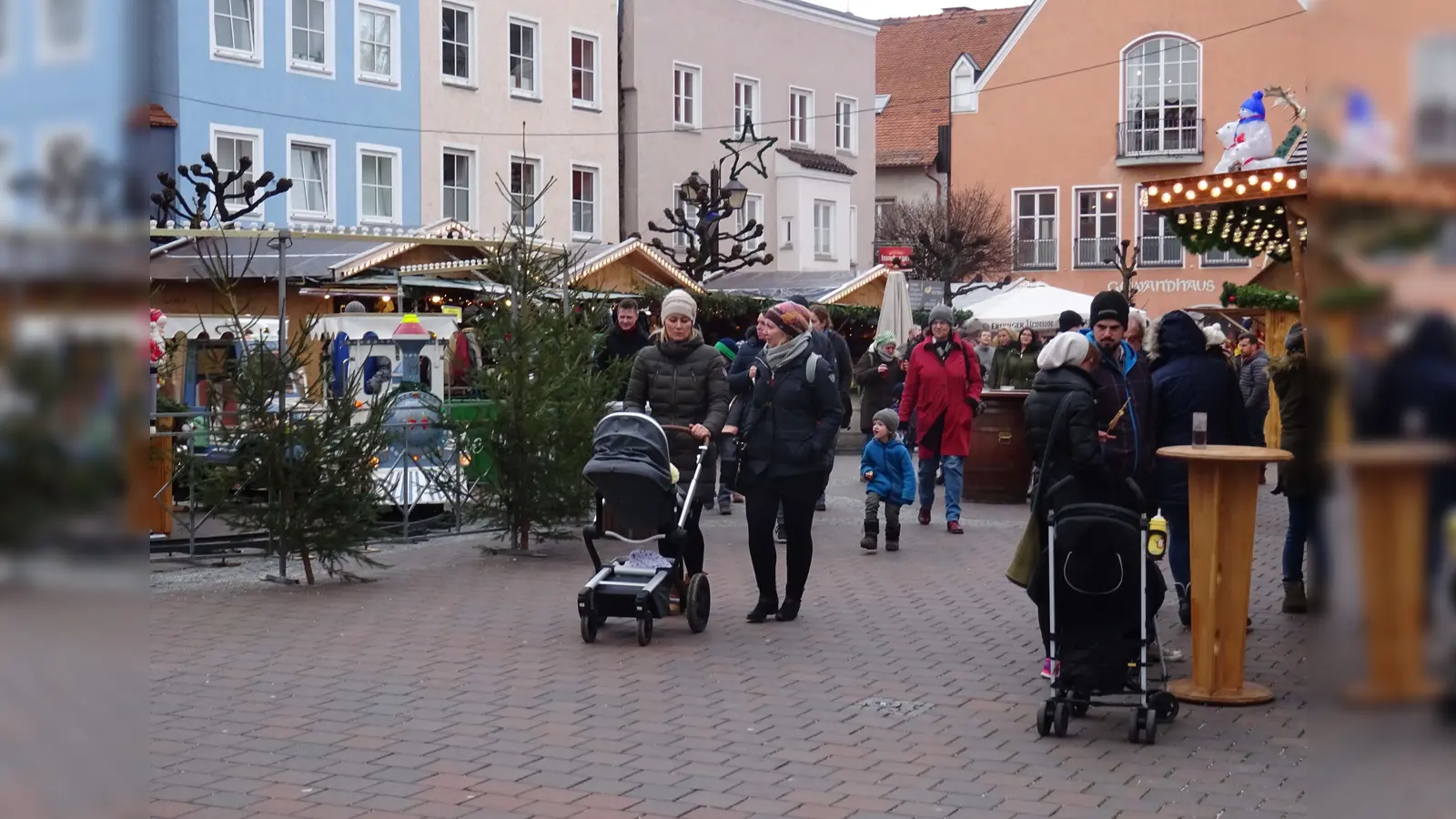 Überall Absagen, doch Erding will den Bürgern heuer wenigstens etwas Weihnachtsstimmung ermöglichen.  (Foto: kw)