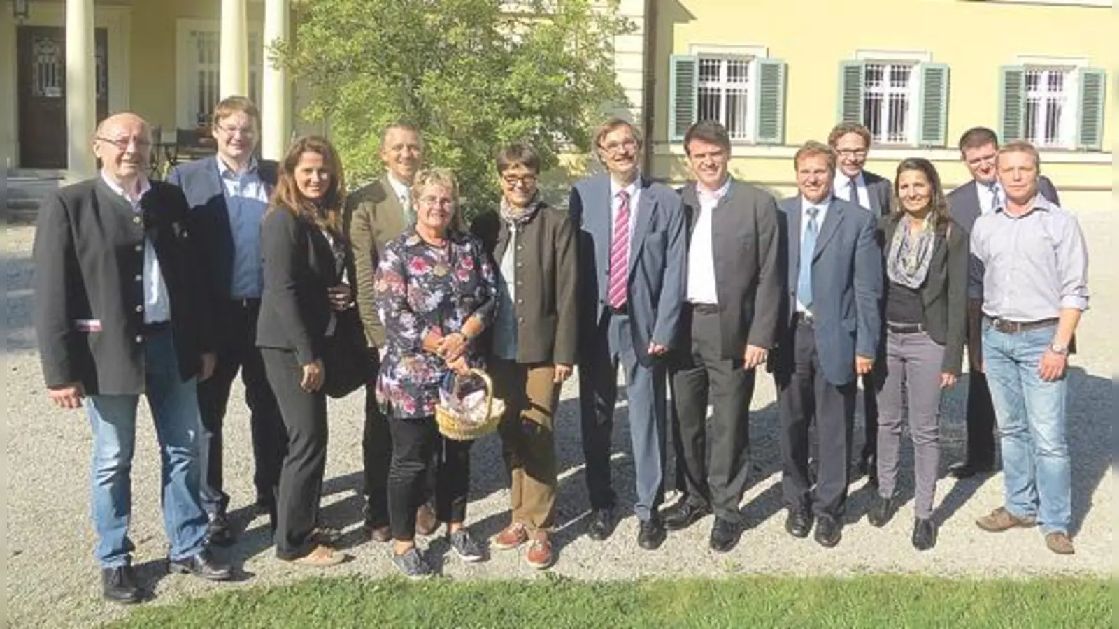 Thomas Huber lud den Arbeitskreis Sozialpolitik der CSU-Landtagsfraktion zum Schloss  Zinneberg und nach Steinhöring ein.	 (Foto: Sr. Eckl, Schloss Zinneberg)