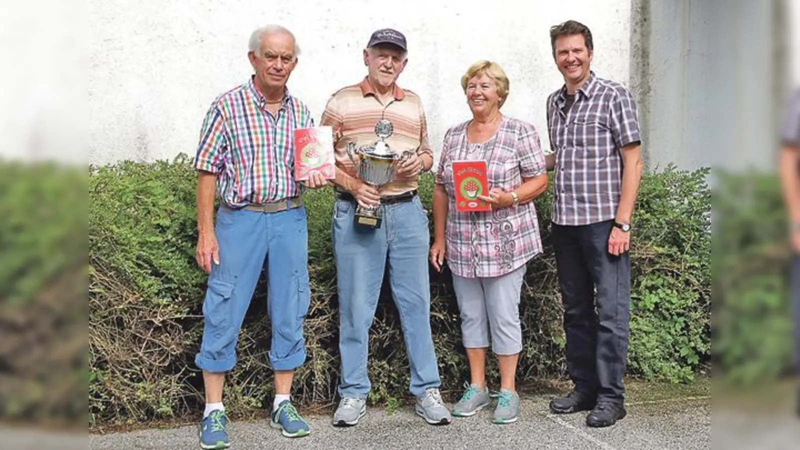 Johannes Steinke, Werner Meisinger, Inge Steinke, 1. Vorstand Andreas Schlick beim Vereinsturnier.	 (Foto: VA)