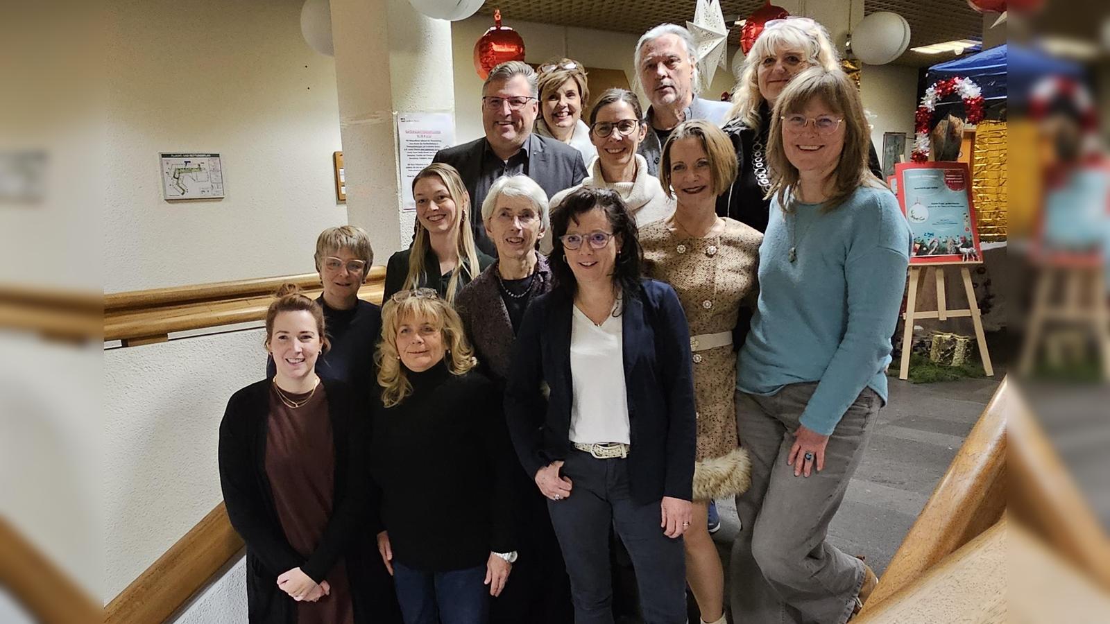 Zertifikats-bergabe-der-Fortbildung-Seniorenbegleitung-mit-Schwerpunkt-Demenz-